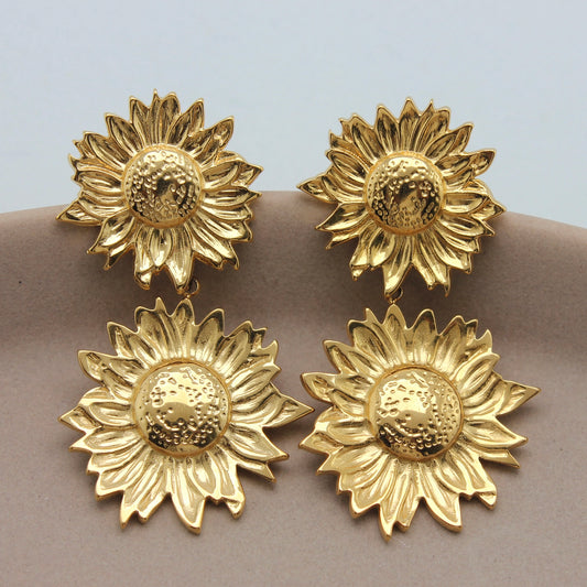 Gouden zonnebloem oorbellen