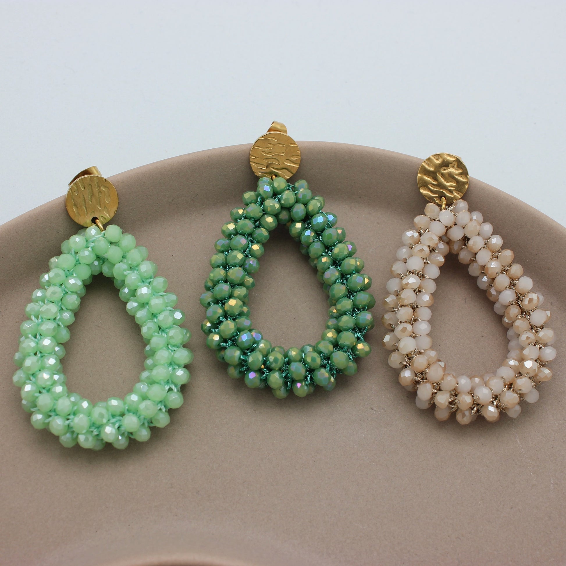 Oorbellen amandel Groen - Fijkesieraden Oorbellen amandel Groen - Fijkesieraden