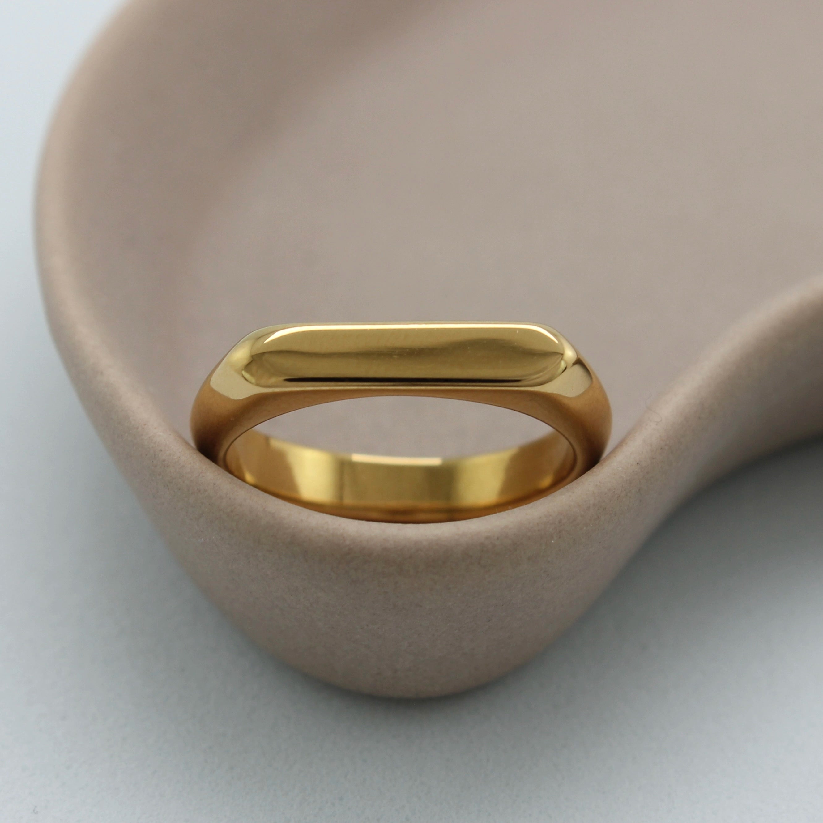 Ring Lou