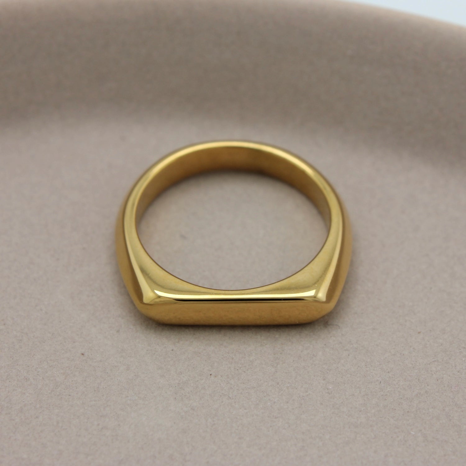 Ring Lou